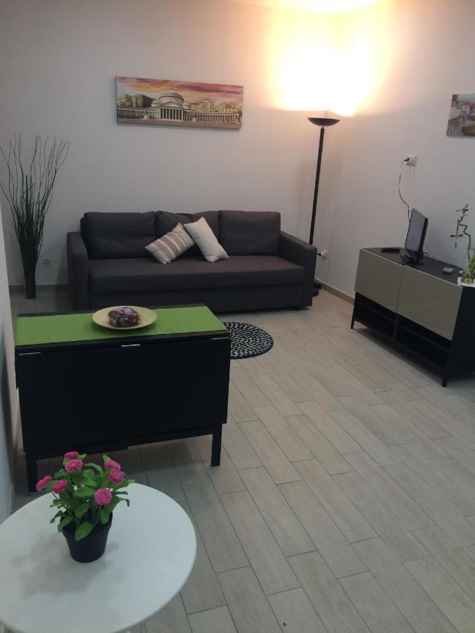 Flat In Center Historic Villa Наполи Екстериор снимка