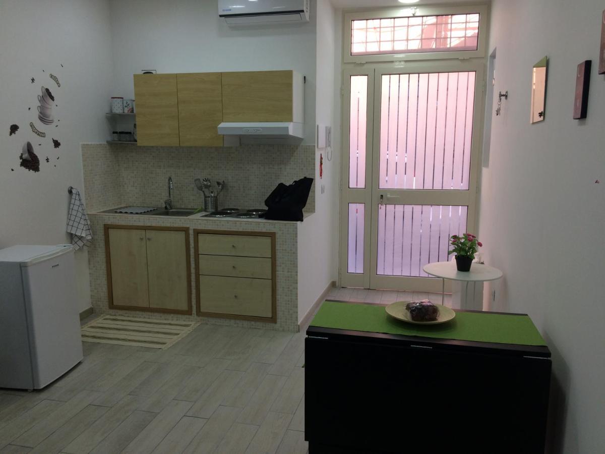 Flat In Center Historic Villa Наполи Екстериор снимка
